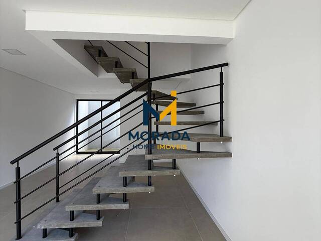 Casa para Venda em Joinville - 4